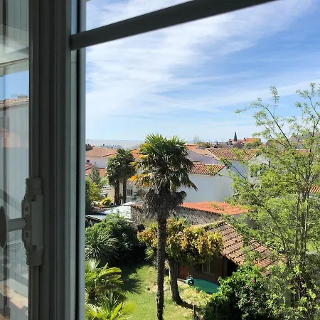 Louise A 500 M Des Plages *