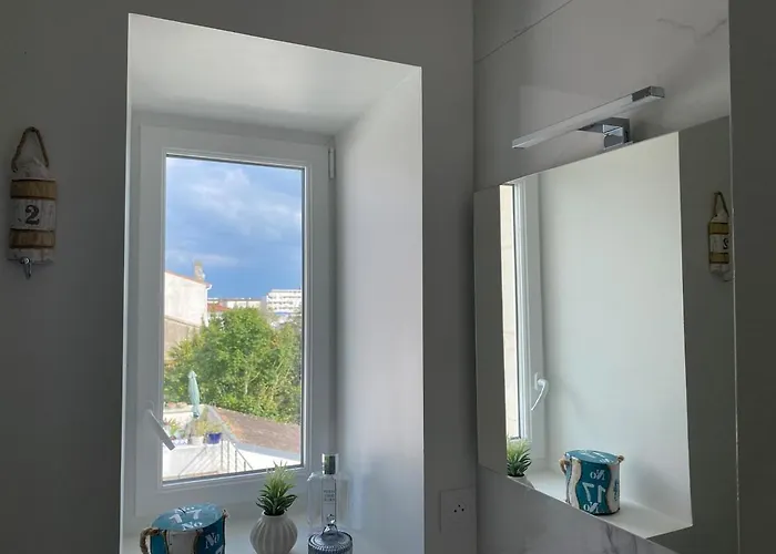 Louise A 500 M Des Plages * Royan