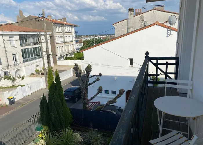 Louise A 500 M Des Plages *