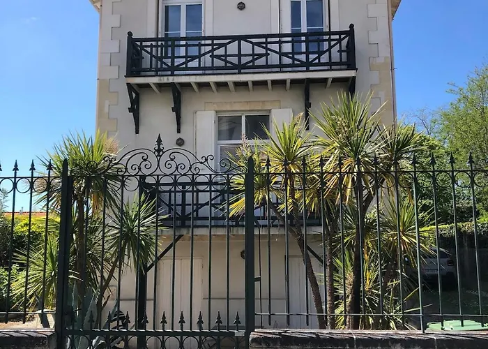 Louise A 500 M Des Plages *